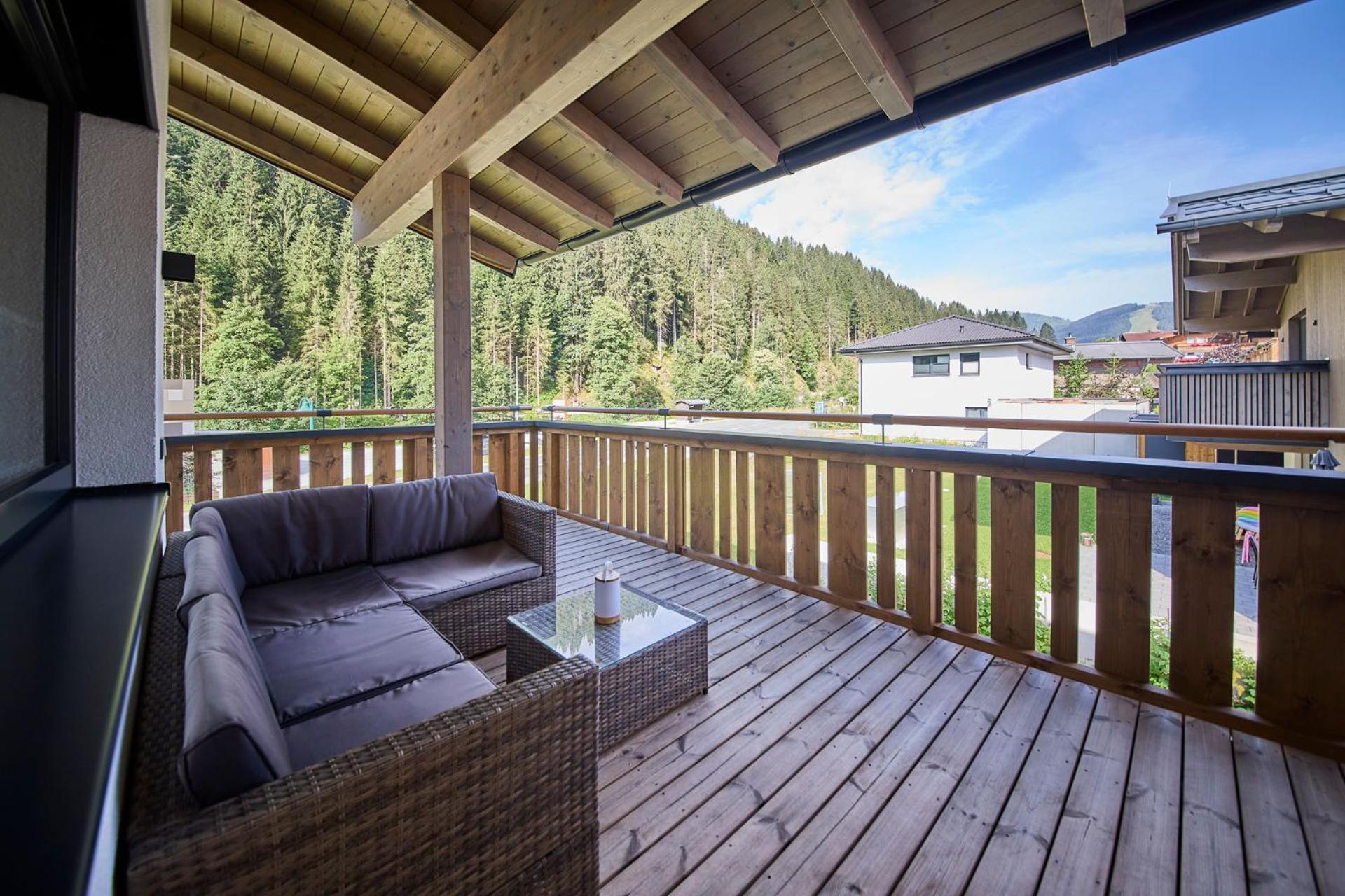 Haus Joan - Apartments Saalbach-Hinterglemm Exterior foto
