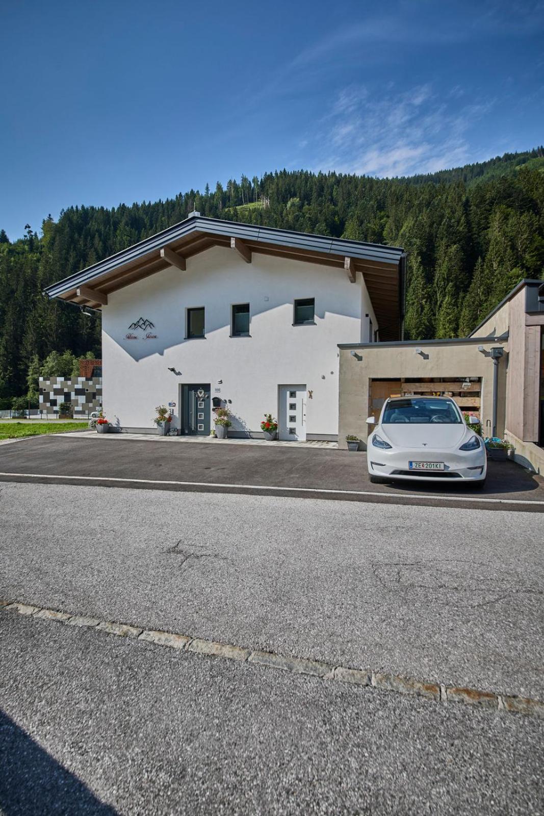 Haus Joan - Apartments Saalbach-Hinterglemm Exterior foto