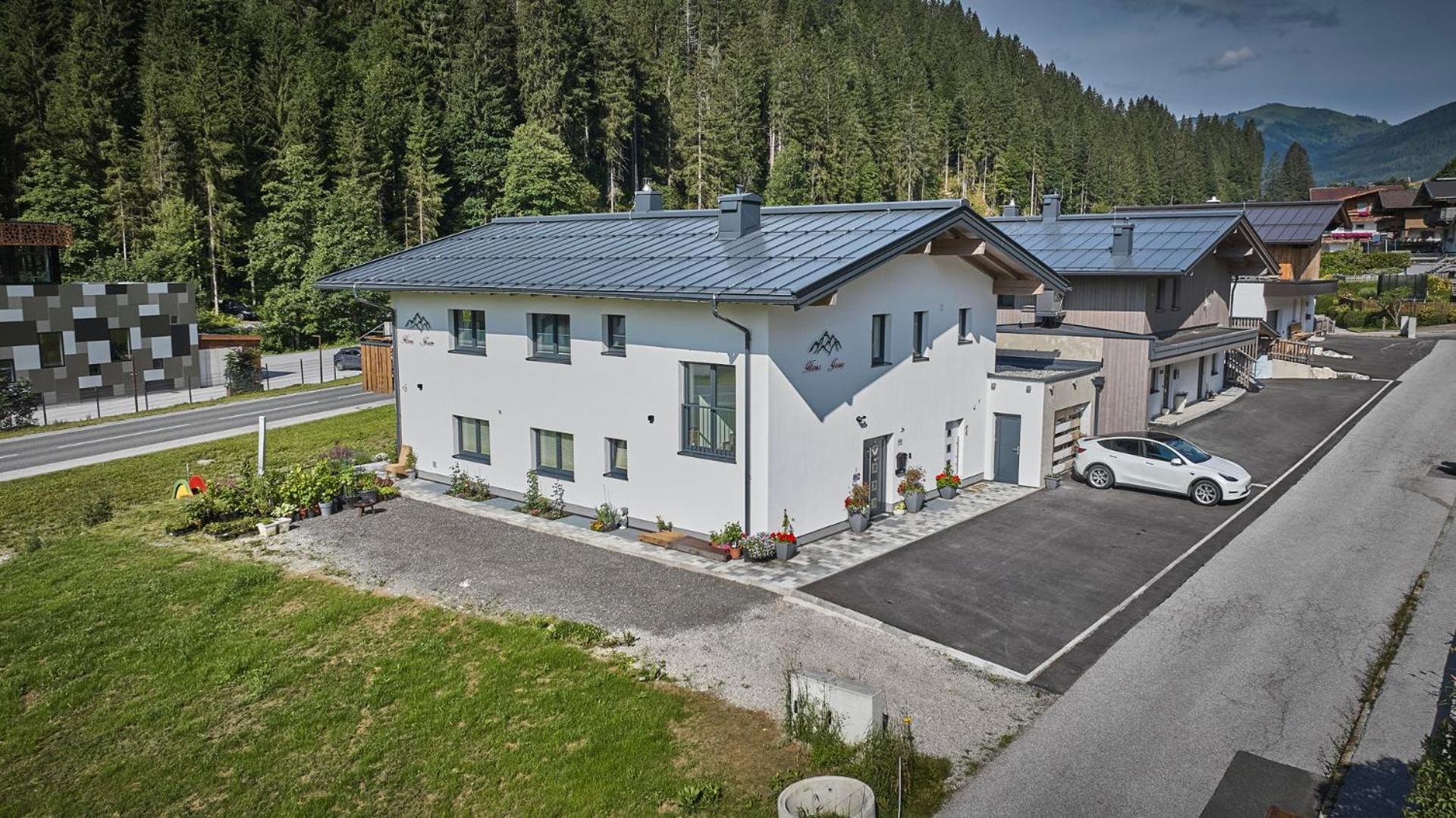 Haus Joan - Apartments Saalbach-Hinterglemm Exterior foto