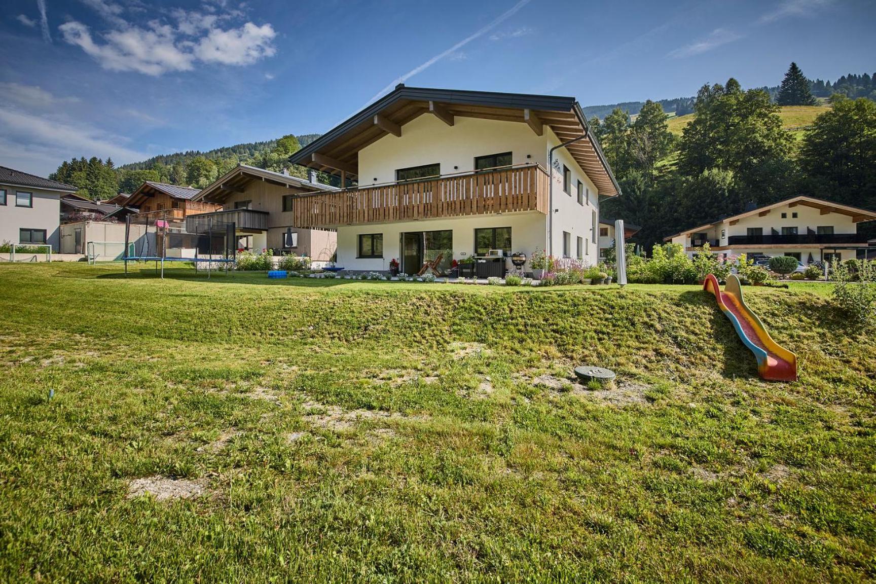 Haus Joan - Apartments Saalbach-Hinterglemm Exterior foto