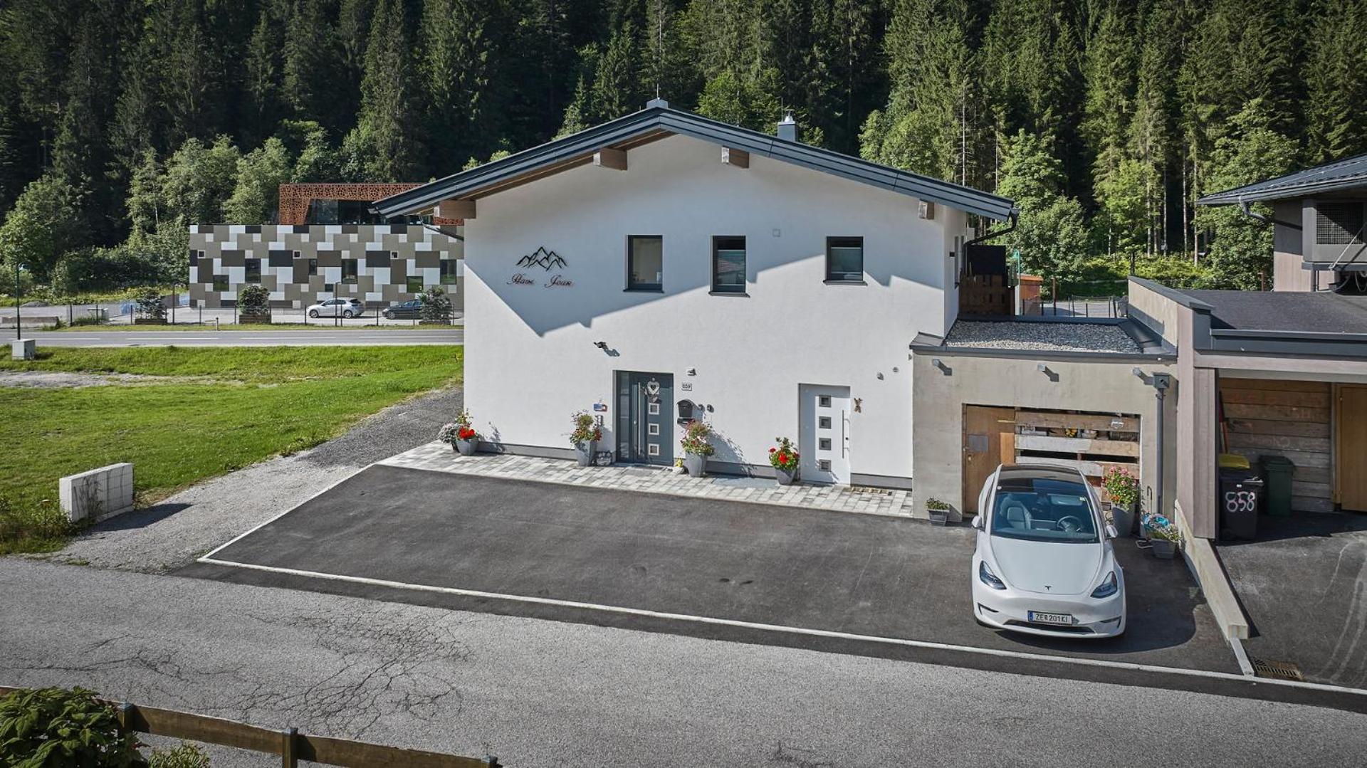 Haus Joan - Apartments Saalbach-Hinterglemm Exterior foto
